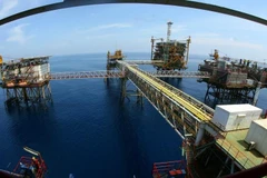 Một góc giàn công nghệ trung tâm số 2 mỏ Bạch Hổ là một trong 40 công trình biển của Liên doanh Việt - Nga (Vietsovpetro). (Ảnh: Huy Hùng/TTXVN)