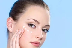 Bật mí các bí quyết chăm sóc vùng da quanh mắt
