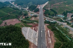 Cao tốc Hạ Long-Vân Đồn. (Ảnh: Trung Nguyên/TTXVN)