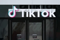 Biểu tượng TikTok. Công ty ByteDance sở hữu mạng xã hội TikTok vẫn giữ danh hiệu là doanh nghiệp "kỳ lân" có giá trị lớn nhất thế giới, khoảng 1.560 tỷ nhân dân tệ. (Ảnh: AFP/TTXVN)