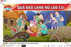 Thông tin bịa đặt về làng Nủ trên kênh Youtube “Những Bài Học Nhỏ.” (Ảnh: Mạnh Khánh/TTXVN)