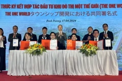Các tập đoàn lớn ký kết hợp tác xây dựng và phát triển dự án khu đô thị Một Thế Giới – The One World tại Bình Dương. (Ảnh: Huyền Trang/TTXVN)