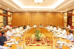 Bộ Chính trị họp cho ý kiến về dự thảo Báo cáo đánh giá Chiến lược phát triển kinh tế-xã hội. (Ảnh: Trí Dũng/TTXVN)