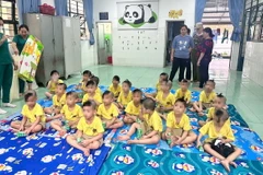 46 trẻ được Trung tâm nuôi dưỡng bảo trợ trẻ em Linh Xuân thuộc Sở tiếp nhận để chăm sóc, nuôi dưỡng. (Ảnh: TTXVN phát)