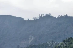 Nơi xuất hiện vụ nổ phía trên điểm sạt lở ở làng Nủ xảy ra hồi đầu tháng 9 vừa qua. (Nguồn: Báo Lào Cai)