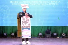 Các đội thi truyền tải thông điệp về phòng, chống tác hại thuốc lá bằng nhiều hình thức sáng tạo. (Ảnh: Trung Kiên/TTXVN)