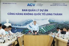 Chủ tịch Quốc hội Trần Thanh Mẫn phát biểu tại cuộc làm việc với Ban quản lý Dự án Cảng hàng không Quốc tế Long Thành. (Ảnh: Thống Nhất/TTXVN)