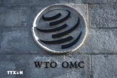 Biểu tượng của Tổ chức Thương mại thế giới (WTO) tại trụ sở ở Geneva, Thuỵ Sĩ. (Ảnh: AFP/TTXVN)