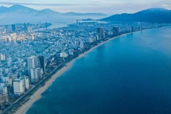 Bãi biển Mỹ Khê. (Ảnh: Trần Lê Lâm/TTXVN)