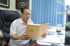 Ông Nguyễn Xuân Khoát, Phó Bí thư Thường trực Đảng ủy khối các Cơ quan-Doanh nghiệp tỉnh Hưng Yên cho rằng Quy định 144 là "kim chỉ nam" trong công tác lựa chọn cán bộ. (Ảnh: Đinh Văn Nhiều/TTXVN)