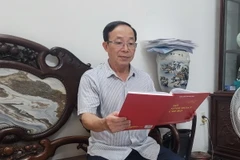 Thiếu tá Bùi Công Biên, Bí thư Chi bộ 7 phường Xuân La, quận Tây Hồ (Hà Nội). (Ảnh: Phương Anh/TTXVN)