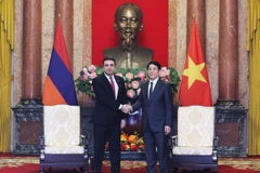 Chủ tịch nước Lương Cường tiếp Chủ tịch Quốc hội Cộng hòa Armenia Alen Simonyan. (Ảnh: Lâm Khánh/TTXVN)