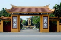 Nghĩa trang Mai Dịch.
