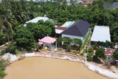 Khu vực sạt lở ven sông Tiền, đoạn thuộc phường 11, thành phố Cao Lãnh (tỉnh Đồng Tháp). (Ảnh: Nhựt An/TTXVN)