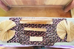 Các bộ kinh lá buông được trưng bày tại Chùa Sà Lôn, xã Lương Phi, huyện Tri Tôn, tỉnh An Giang. (Ảnh: Công Mạo/TTXVN)