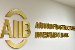 Logo ngân hàng AIIB tại thủ đô Bắc Kinh, Trung Quốc ngày 21/12/2015. (Nguồn: THX/TTXVN)