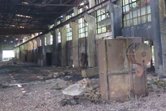 Hầu hết các thiết bị cán thép tại Công ty Cổ phần Luyện cán thép Gia Sàng đã bị lấy trộm. (Ảnh: Hoàng Nguyên/ TTXVN)