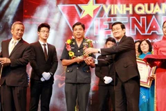 "Vinh quang Việt Nam": Tôn vinh cảnh sát biển và ngư dân 