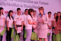 Tuyển 125 ứng viên điều dưỡng sang Đức làm việc năm 2014