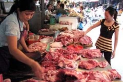 Do dịch bệnh nên nhiều người tiêu dùng không dám ăn thịt lợn. (Ảnh minh họa: Internet)