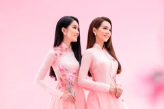 Á hậu Phương Anh và Miss International 2019 khoe vẻ đẹp ‘một 9 một 10'