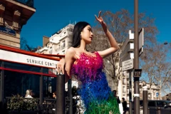 [Photo] Á hậu Phương Anh ‘lên đồ’ cực chất trên đường phố Paris