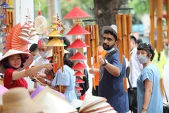 Hình ảnh tại Lễ hội Quà tặng du lịch Hà Nội 2022. (Ảnh: TTXVN)