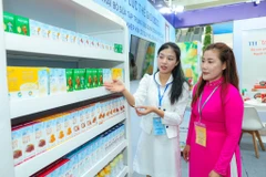 Nhiều sản phẩm Việt 'khoe' chất lượng tại Hội nghị Người Việt Nam ở nước ngoài