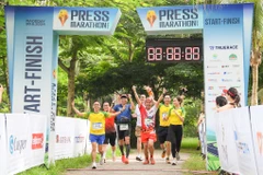 Sáng ngày 30/6, giải chạy Press Marathon 2024 đã chính thức khởi tranh tại Công viên Hồ Thiên Nga, khu đô thị Ecopark (Hưng Yên). (Ảnh: Minh Sơn/Vietnam+)