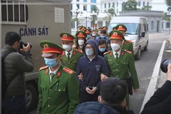 Bản tin 60s: Hé lộ người tố giác hành vi đưa hối lộ của bà Nhàn AIC