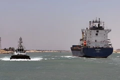 Kênh đào Suez chiếm khoảng 12% khối lượng hàng hóa được vận chuyển bằng đường biển của thế giới. (Ảnh: Nguyễn Tùng/TTXVN) 