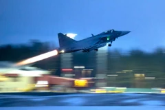 Một chiếc JAS 39 Gripen C/D cất cánh trong cuộc tập trận quân sự Phản ứng Bắc Âu tại Sân bay Lulea-Kallax, gần Lulea, Thụy Điển, ngày 4/3. (Nguồn: AP)