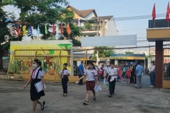 Học sinh tham gia Kỳ thi khảo sát vào lớp 6 năm học 2024-2025 tại trường THCS Hoa Lư, thành phố Thủ Đức, TP Hồ Chí Minh. (Ảnh: VTV)