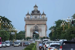 Xe ôtô trên đường phố ở Lào. (Ảnh: Laotian Times)