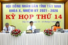 Lãnh đạo HĐND tỉnh Tây Ninh chủ trì kỳ họp. (Ảnh: Minh Phú/TTXVN)