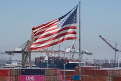 Quang cảnh cảng hàng hóa Long Beach ở California, Mỹ. (Ảnh: AFP/TTXVN)
