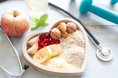 Chế độ ăn giàu chất xơ hòa tan giúp bạn có chỉ số cholesterol "đẹp". (Ảnh: Getty)