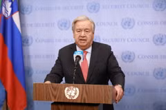 Tổng thư ký LHQ Antonio Guterres phát biểu trong một cuộc họp báo ở New York, Mỹ. (Ảnh: THX/TTXVN)