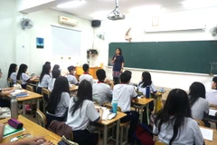 Tư vấn đăng ký nguyện vọng tuyển sinh 10 là một nội dung quan trọng trong các buổi sinh hoạt lớp 9 Trường THCSở Huỳnh Khương Ninh, quận 1. (Ảnh: Thu Hoài/TTXVN)
