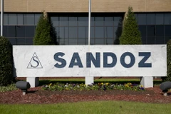 Logo của Công ty dược phẩm Sandoz ở Wilson, Bắc Carolina, Mỹ. (Nguồn: AP)