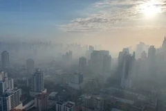 Khói độc từ vụ cháy bãi rác bao trùm thủ đô của Panama. (Ảnh: Pledge Times)