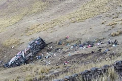 Hiện trường một vụ tại nạn xe buýt tại Ayacucho, Peru, ngày 16/7/2024. (Ảnh: Digital Journal/ TTXVN)
