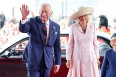 Vua Charles và Hoàng hậu Camilla của Anh. (Ảnh: Reuters)