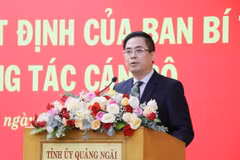 Ông Nguyễn Hoàng Giang được phê chuẩn giữ chức Chủ tịch Ủy ban Nhân dân tỉnh Quảng Ngãi. (Ảnh: Phạm Cường/TTXVN)