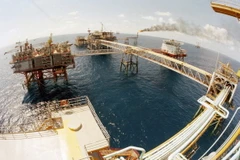 Bạch Hổ là mỏ dầu lớn nhất ở thềm lục địa Việt Nam, được Vietsovpetro tổ chức khai thác với sản lượng cao, trên dưới 12 triệu tấn/năm. (Ảnh: Huy Hùng/TTXVN)