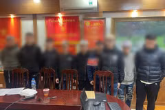 Một trong hai nhóm đối tượng tại cơ quan công an. (Nguồn: Công an thành phố Hà Nội)