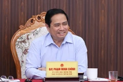 Thủ tướng Phạm Minh Chính chủ trì buổi làm việc với lãnh đạo chủ chốt tỉnh Quảng Nam. (Ảnh: Dương Giang/TTXVN)