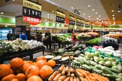 Thực phẩm được bày bán trong siêu thị tại Cáp Nhĩ Tân, tỉnh Hắc Long Giang, Trung Quốc. (Ảnh: THX/ TTXVN)