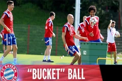 Pep Guardiola tiếp tục nghĩ ra bài tập "dị" dành cho các cầu thủ