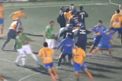 Màn ẩu đả kinh hoàng trên sân cỏ tại giải hạng tư Argentina